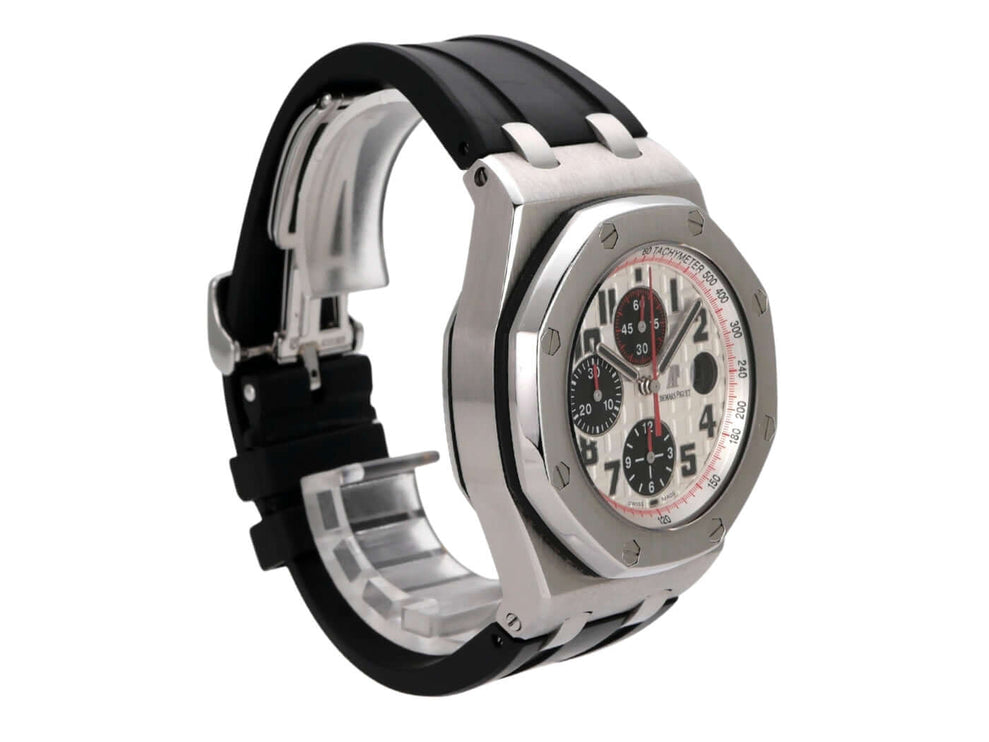 Audemars Piguet Royal Oak Offshore Chronograph Panda 26170ST.OO.D101CR.02 mit schwarzem Kautschukband und silbernem Zifferblatt.