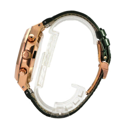 Audemars Piguet Royal Oak Chronograph 26240OR.OO.D404CR.02 mit Roségold-Gehäuse und grünem Lederband.