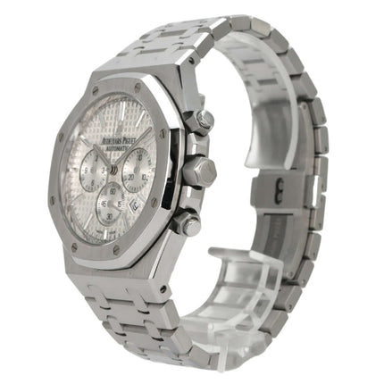 Audemars Piguet Royal Oak Chronograph 26320ST.OO.1220ST.02 mit Edelstahl-Gehäuse und silberfarbenem Zifferblatt.