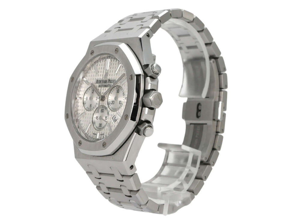 Audemars Piguet Royal Oak Chronograph 26320ST.OO.1220ST.02 mit Edelstahl-Gehäuse und silberfarbenem Zifferblatt.