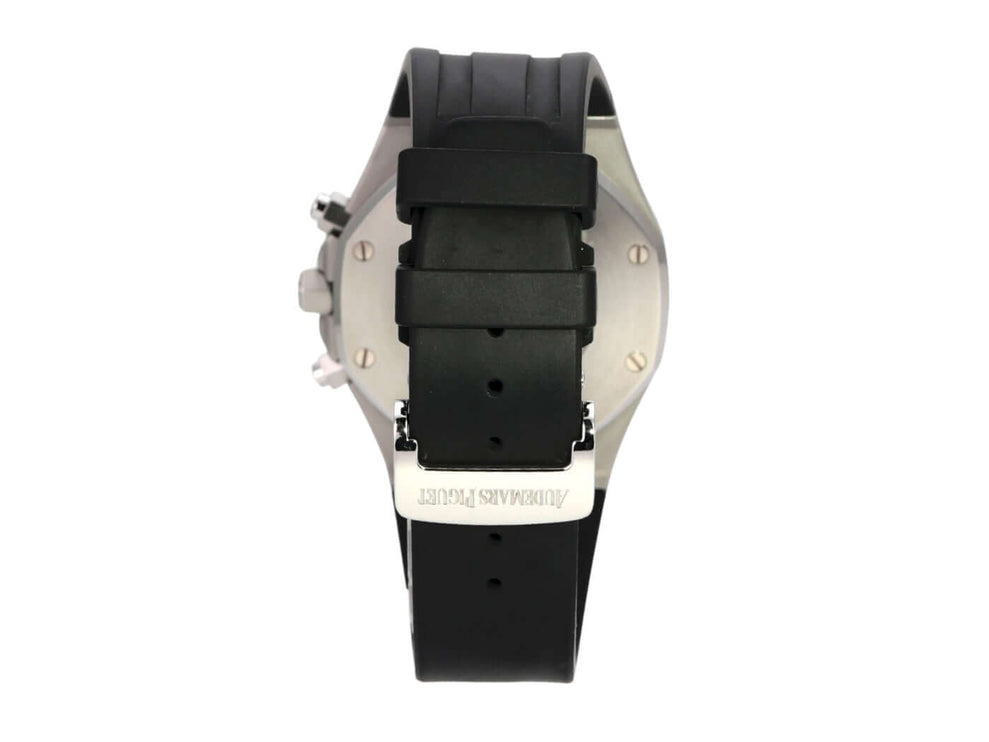 Rückansicht der Audemars Piguet Royal Oak Chronograph 26325TS.OO.D005CR.01 Leo Messi mit schwarzem Kautschukband.