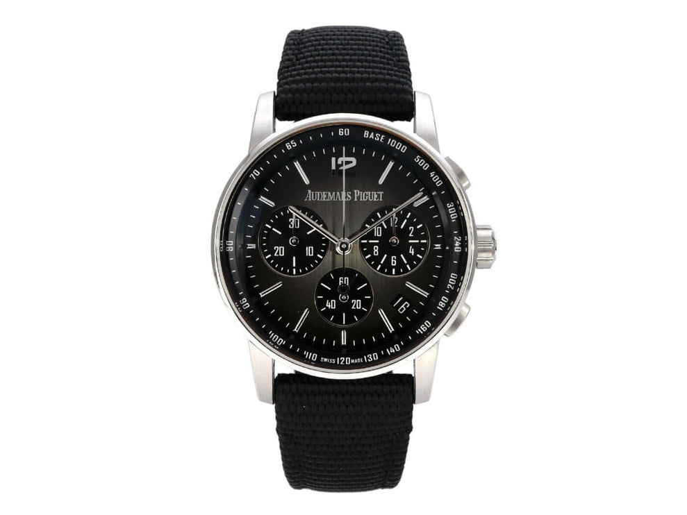 Audemars Piguet Code 11.59 Chronograph 26393NB.OO.A002KB.01 mit schwarzem Zifferblatt und sportlichem Armband.