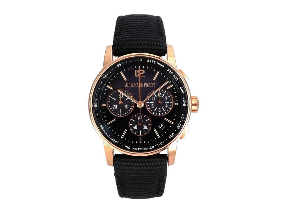 Audemars Piguet Code 11.59 Chronograph 26393OR.OO.A616CR.01 mit schwarzem Armband und roségoldenen Gehäuse.