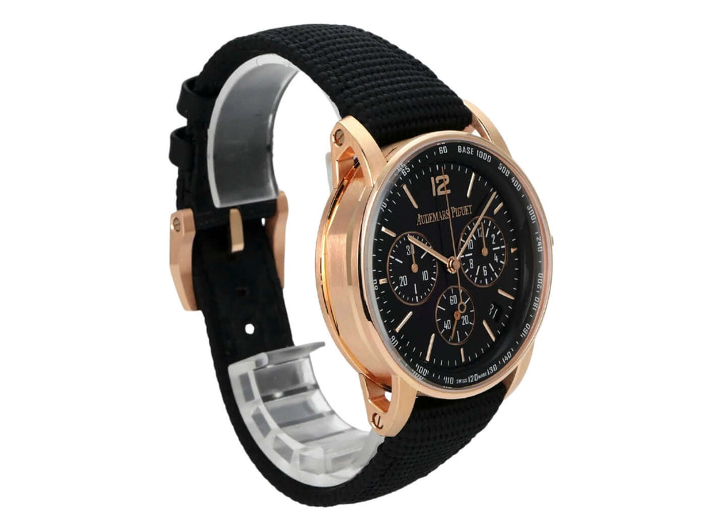 Audemars Piguet Code 11.59 Chronograph 26393OR.OO.A616CR.01 mit schwarzem gummierten Armband und Roségold Gehäuse.