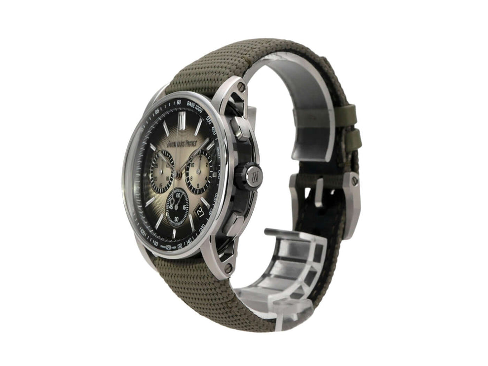 Audemars Piguet Code 11.59 Chronograph 26393QT.OO.A064KB.01 mit beigem Zifferblatt und grünem Armband.