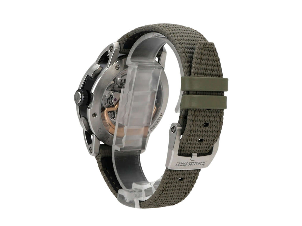 Audemars Piguet Code 11.59 Chronograph 26393QT.OO.A064KB.01 mit grünem Armband und transparentem Gehäuse.