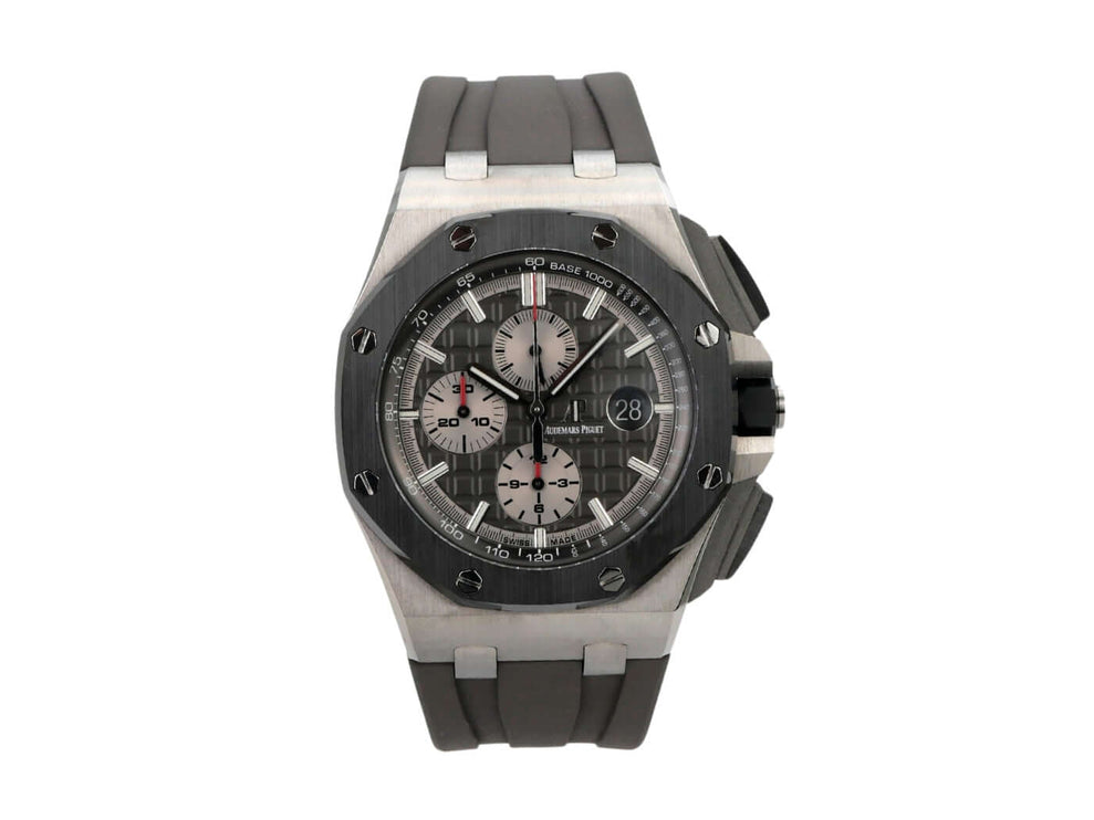 Audemars Piguet Royal Oak Offshore Chronograph 26400IO.OO.A004CA.01 mit Titan-Gehäuse und grauem Kautschukarmband.