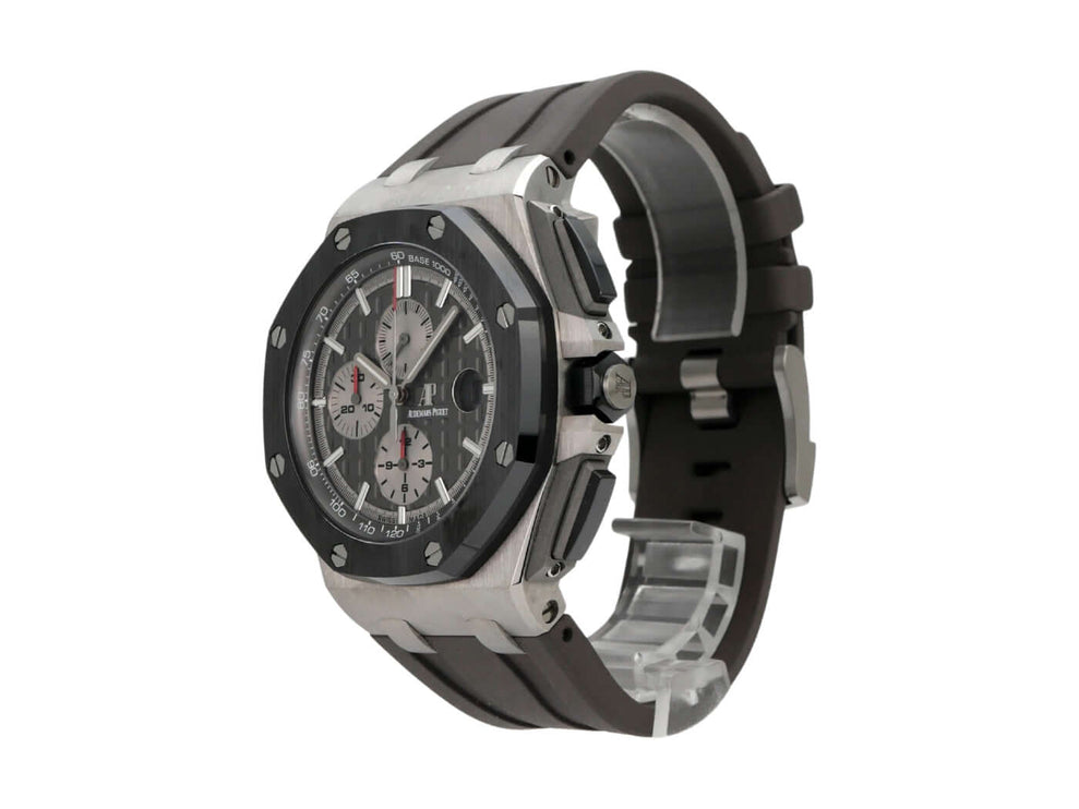 Audemars Piguet Royal Oak Offshore Chronograph 26400IO.OO.A004CA.01 auf schwarzem Kautschukarmband und Titan-Gehäuse.