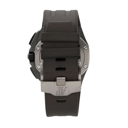 Audemars Piguet Royal Oak Offshore Chronograph 26400IO.OO.A004CA.01 Uhr mit grauem Kautschuk Armband und Titanverschluss.