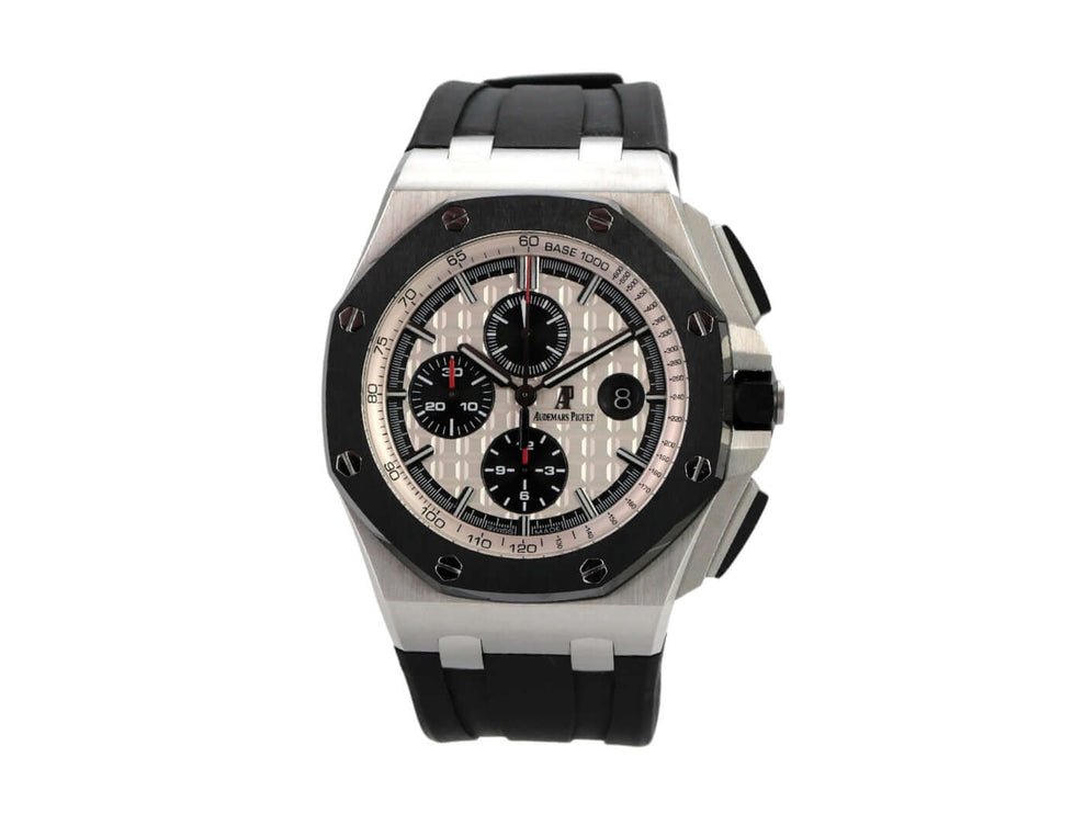 Audemars Piguet Royal Oak Offshore Chronograph 26400SO mit schwarzem Kautschukband und silberfarbenem Zifferblatt.
