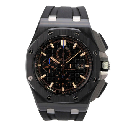 Audemars Piguet Royal Oak Offshore Chronograph 26405CE.OO.A002CA.02 mit schwarzem Zifferblatt und Kautschukband.
