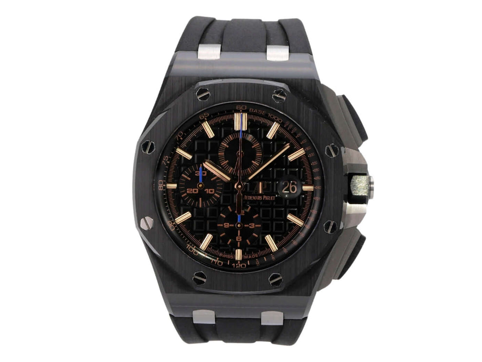 Audemars Piguet Royal Oak Offshore Chronograph 26405CE.OO.A002CA.02 mit schwarzem Zifferblatt und Kautschukband.