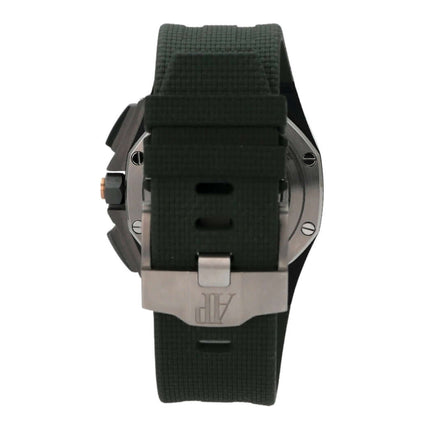 Audemars Piguet Royal Oak Offshore Chronograph 26405CE.OO.A056CA.01 mit grünem Kautschukband und Titan-Dornschließe.