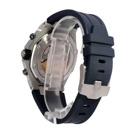 Audemars Piguet Royal Oak Offshore 26470ST.OO.A028CR.01 Uhr, seitliche Ansicht, blaues Kautschukband, poliertes Edelstahlgehäuse.