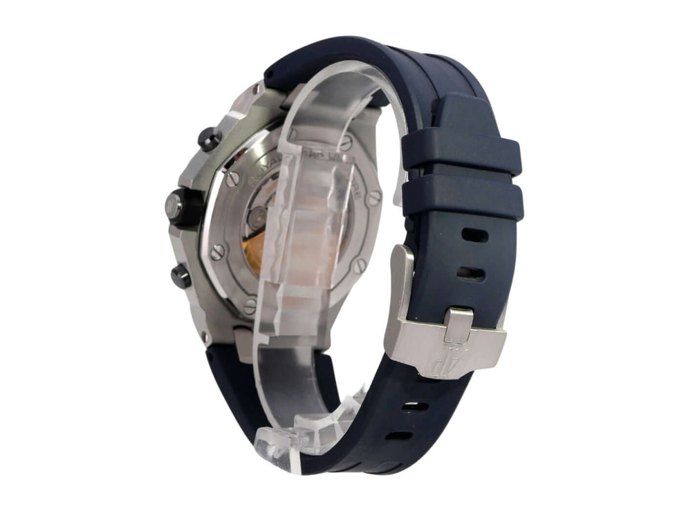 Audemars Piguet Royal Oak Offshore 26470ST.OO.A028CR.01 Uhr, seitliche Ansicht, blaues Kautschukband, poliertes Edelstahlgehäuse.