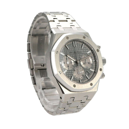 Audemars Piguet Royal Oak Chronograph 26715ST.OO.1356ST.02 in Edelstahl mit grauem Zifferblatt und Doppelfaltschließe.