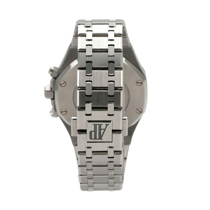 Audemars Piguet Royal Oak Chronograph 26715ST.OO.1356ST.02, Edelstahlarmband, Rückansicht der Uhr, elegant und modern.
