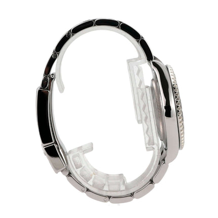 Seitenansicht der Rolex Yacht-Master 37 Edelstahl Platin 268622 mit poliertem und satiniertem Armband.