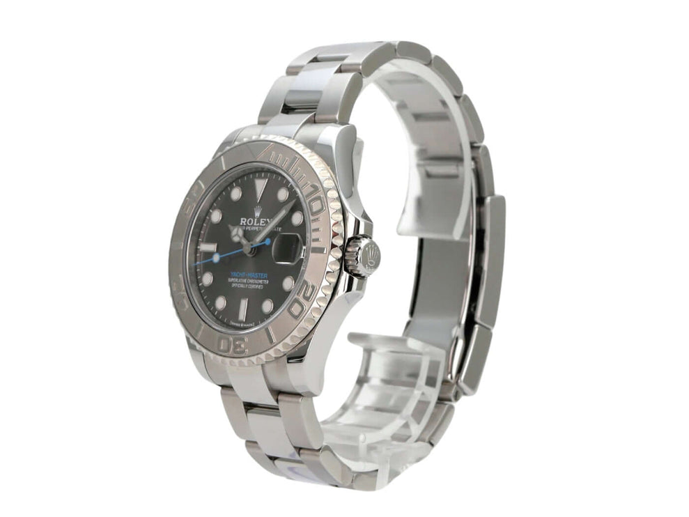 Rolex Yacht-Master 37 Edelstahl Platin 268622 Rhodium mit poliertem Edelstahlarmband und schwarzem Zifferblatt.