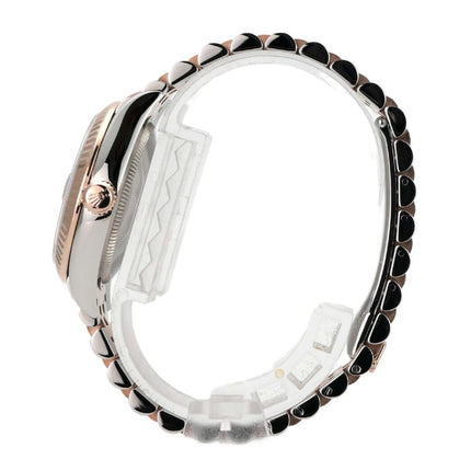 Seitenansicht der Rolex Datejust 31 aus Oystersteel und Everose-Gold mit Jubile-Band.