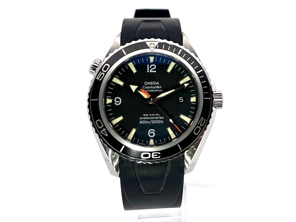 Omega Seamaster Planet Ocean 600m 45.5 Casino Royale 2907.50.91, schwarzes Zifferblatt, Edelstahlgehäuse, schwarzes Kautschukband, Heliumventil.