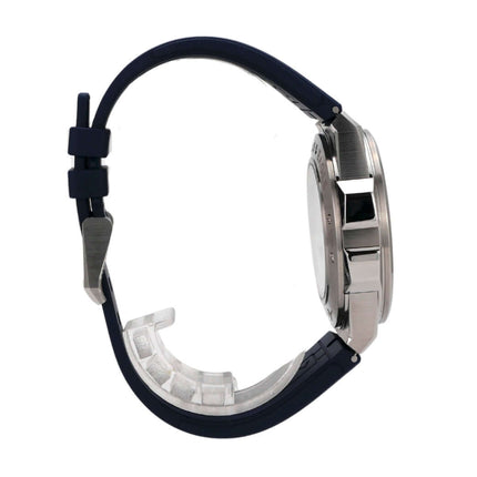 Chopard Alpine Eagle XL Chrono Ref. 298609-3003 Uhr von der Seite mit blauem Kautschukband und Edelstahlgehäuse.