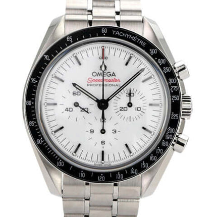 Omega Speedmaster Professional Moonwatch 310.30.42.50.04.001 mit Edelstahlarmband und weißem Zifferblatt.