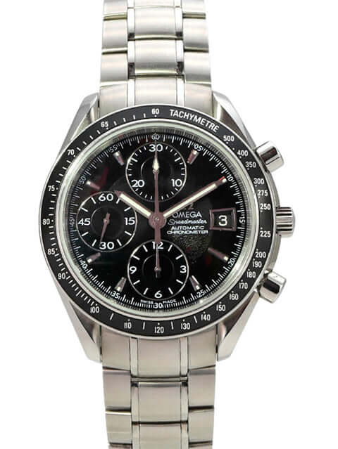 OMEGA Speedmaster Date Ref. 3210.50.00 mit schwarzem Zifferblatt und Edelstahlarmband.