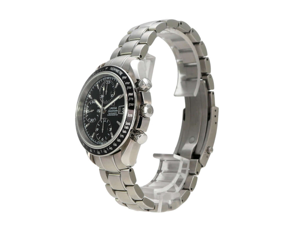 OMEGA Speedmaster Date Ref. 3210.50.00 seitliche Ansicht mit edelstahlarmband und schwarzem Zifferblatt