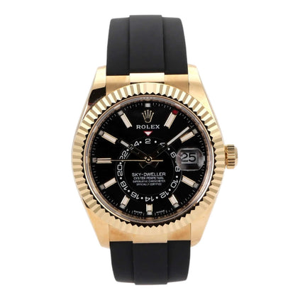 Rolex Sky-Dweller Gelbgold 326238 mit schwarzem Oysterflexband und schwarzem Zifferblatt, 42 mm Durchmesser.