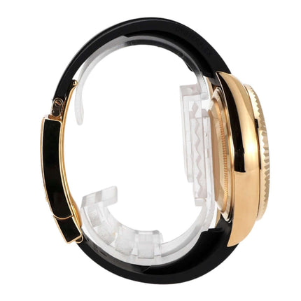 Rolex Sky-Dweller Gelbgold mit Oysterflex-Armband, seitliche Ansicht des Gehäuses und der Faltschließe.