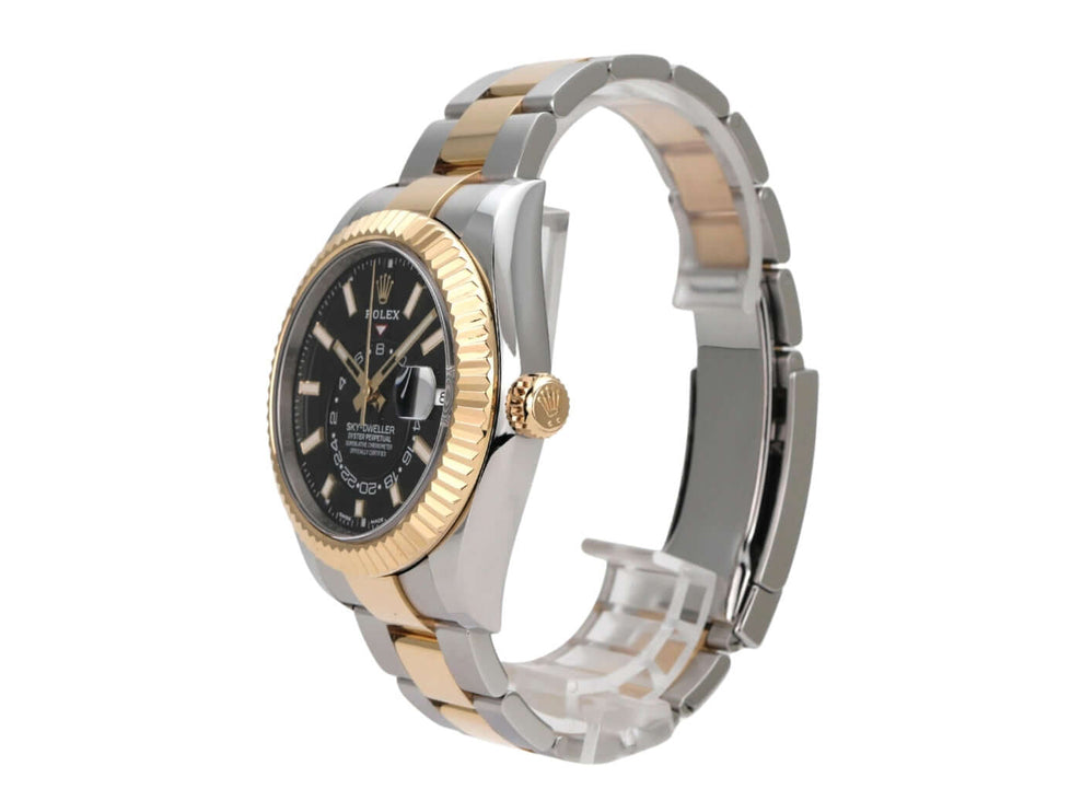 Rolex Sky-Dweller Edelstahl Gelbgold 326933 Schwarz seitliche Ansicht mit schwarzem Zifferblatt und Oyster-Armband