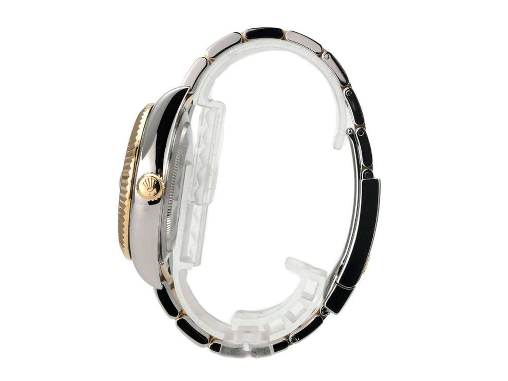 Rolex Sky-Dweller Edelstahl Gelbgold 326933 Schwarz seitliche Ansicht mit Oyster-Armband aus Edelstahl und Gelbgold.