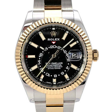 Rolex Sky-Dweller Edelstahl Gelbgold 326933 Schwarz mit schwarzem Zifferblatt und Oyster-Armband.