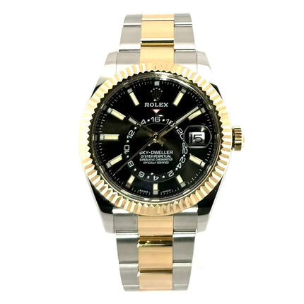 Rolex Sky-Dweller Edelstahl Gelbgold 326933 mit schwarzem Zifferblatt, drehbarer Lünette und Oyster-Armband, Modell aus 2021