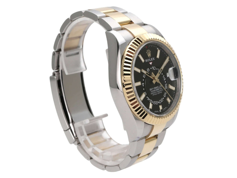 Rolex Sky-Dweller Edelstahl Gelbgold 326933 Schwarz mit schwarzem Zifferblatt und Oyster-Armband aus Edelstahl/Gelbgold.