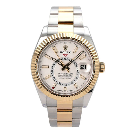 Rolex Sky-Dweller Edelstahl / Gelbgold 326933 Weiß mit Edelstahl- und Gelbgoldarmband, weißem Zifferblatt.