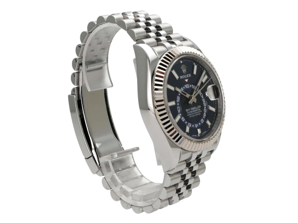 Rolex Sky-Dweller 326934 Edelstahl Weißgold Blau Jubile-Band mit blauem Zifferblatt und Jubile-Armband.