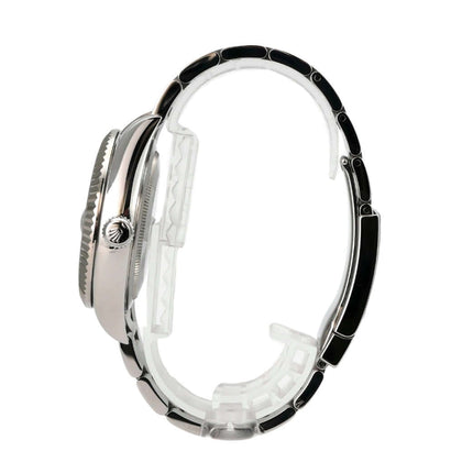 Rolex Sky-Dweller 326934 Schwarz seitliche Ansicht des Edelstahls mit Weißgold-Lünette und Oyster-Armband.