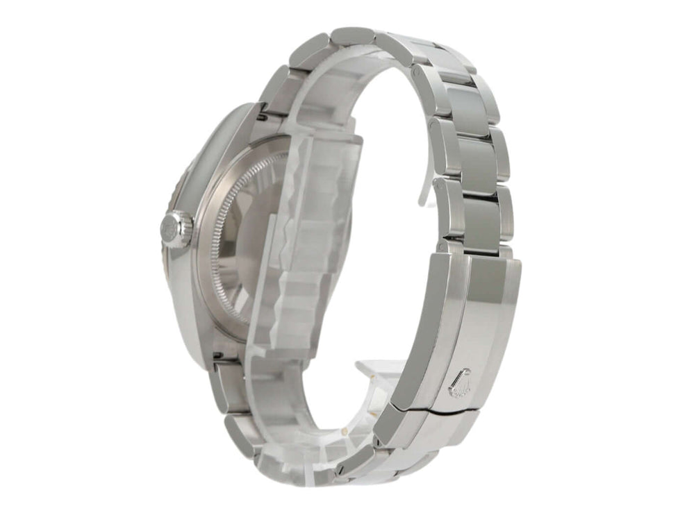 Seitenansicht der Rolex Sky-Dweller 326934 mit Edelstahl- und Weißgoldarmband, zeigt die hochwertige Verarbeitung.