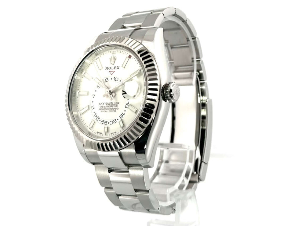 Rolex Sky-Dweller 326934 Weißgold, Edelstahl Gehäuse, weißes Zifferblatt, Oyster-Armband, zweirichtungs drehbare Lünette aus Weißgold, 2020.