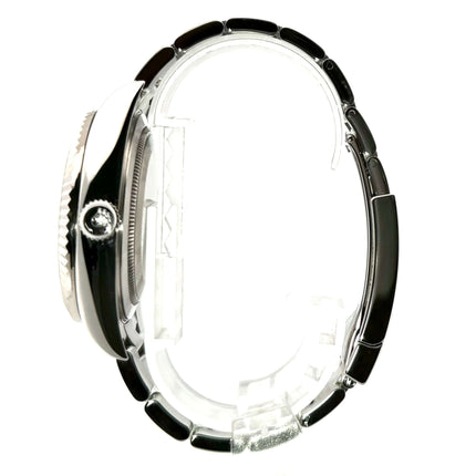 Seite des Rolex Sky-Dweller 326934 Edelstahl/Weißgold mit poliertem Oyster-Armband und drehbarer Lünette aus 18 kt Weißgold