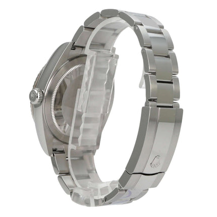 Rolex Sky-Dweller 326934 Weiß seitliche Ansicht mit Oyster-Armband aus Edelstahl und poliertem Gehäuse.