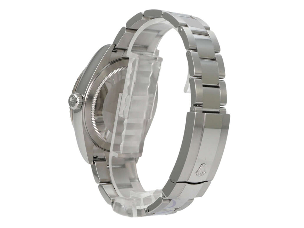 Rolex Sky-Dweller 326934 Weiß seitliche Ansicht mit Oyster-Armband aus Edelstahl und poliertem Gehäuse.