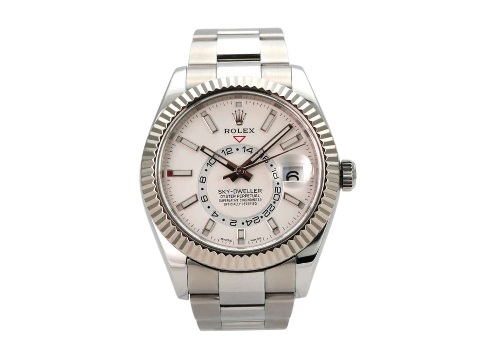 Rolex Sky-Dweller 326934 Weiß mit Edelstahl- und Weißgoldgehäuse, weißem Zifferblatt und Oyster-Armband.