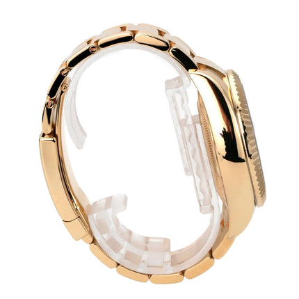 Rolex Sky-Dweller 326938 Gelbgold Champagnerfarben, luxuriöse Seitenansicht aus 18 kt Gelbgold mit geriffelter Lünette