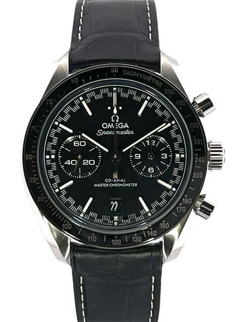 Omega Speedmaster Racing Master Chronometer 329.33.44.51.01.001 Chronograph mit schwarzem Zifferblatt und Lederband.