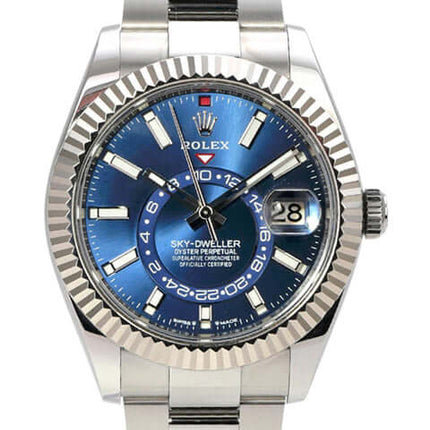 Rolex Sky-Dweller 336934 Blau Edelstahlarmband und blaues Zifferblatt mit aufgesetzten Leuchtindizes.