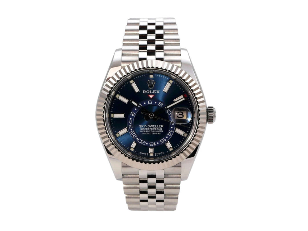 Rolex Sky-Dweller 336934 Blau Jubile-Band - Nahaufnahme des blauen Zifferblatts mit Leuchtindizes und -zeigern