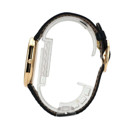 Seitenansicht der Patek Philippe Ellipse d’Or 3738/100J-001 mit schwarzem Lederband und 18 kt Gelbgold Gehäuse.